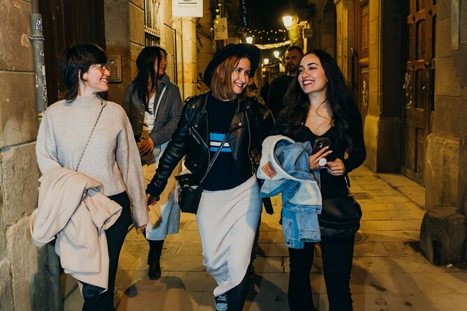 Barcelona Historical Walking Tour: Gothic Quarter and El Born - Walking through the old Jewish quarter