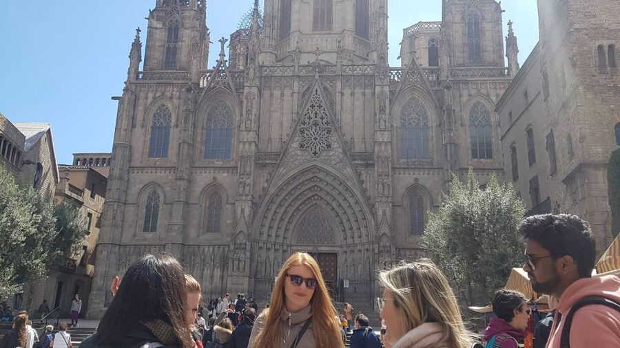 Barcelona: Old Town and Gothic Quarter Walking Tour - La Rambla, Barcelona’s famous boulevard