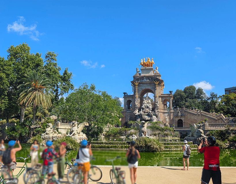 Barcelona: Old Town Private Walking Tour of Past and Present - The guide makes the difference