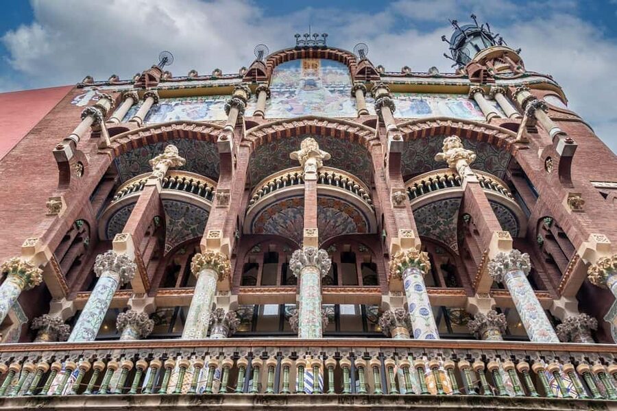 Barcelona: Picasso Museum Entry, Digital Guide & Born Walk - Should you book the Picasso Museum and El Born walk?