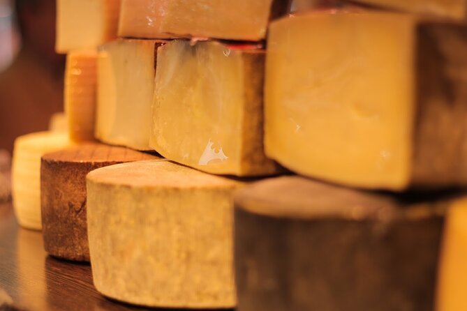 Barcelona Private Food Tour: Tapas, Paella & 8+ Food Tastings - Santa Caterina Market and the El Born food scene