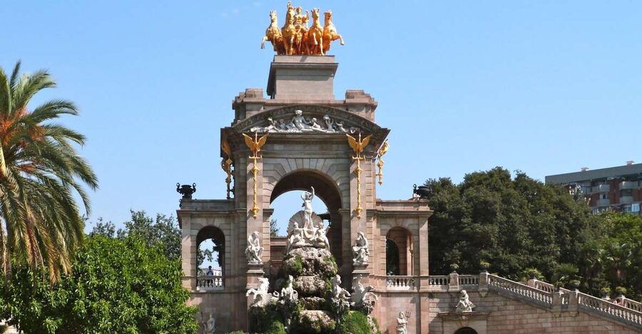 Barcelona: Private Walking Tour with a Local - Meeting your Lokafyer in central Barcelona