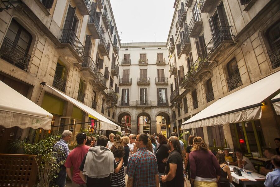 Barcelona: “The Shadow of the Wind” Literary Walking Tour - Five things to know before you go
