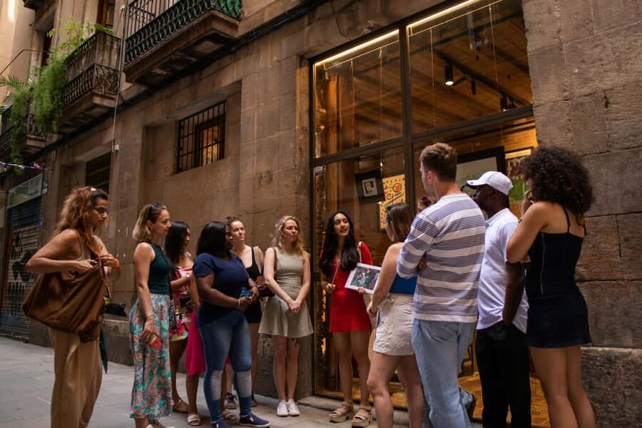 Barcelona Walk Like a Local: El Born & Gothic 15+ Sights - Bishop’s Bridge and the cursed story
