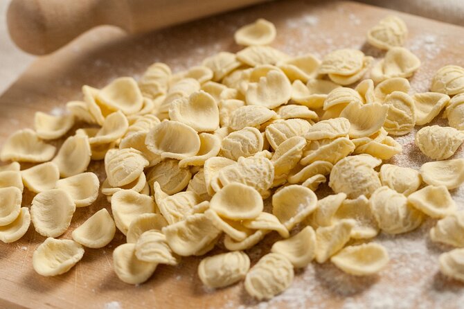 Bari: Street Food Walking Tour with a Local Guide - Panzerotti, fried favorites, and local comfort food