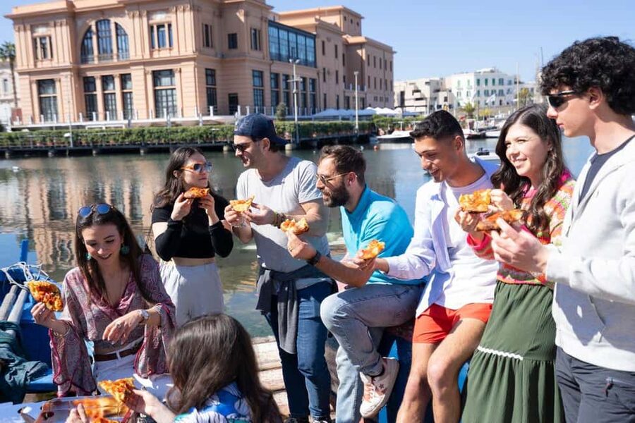 Bari: Walking Street Food Tour - Gelato to finish the food stops