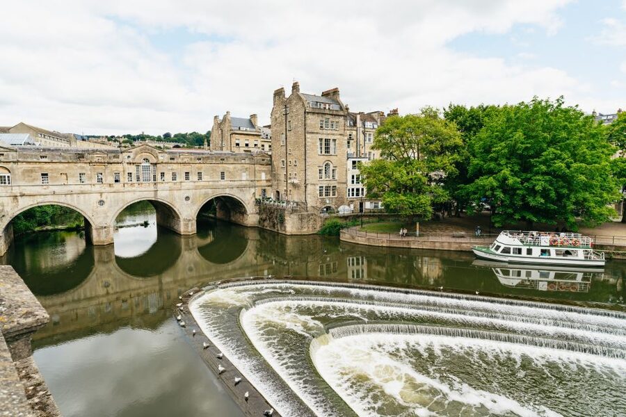 Bath: City Walking Tour with Optional Roman Baths Entry - The Pump Room and Bath’s fashionable past