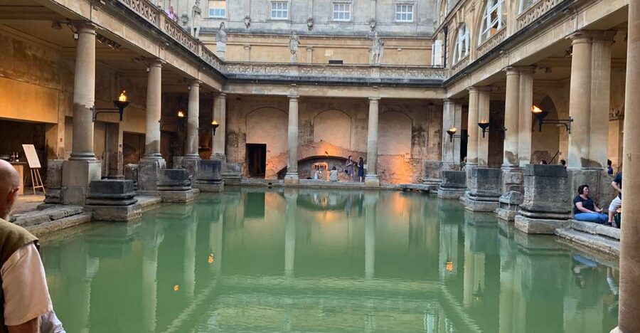 Bath: Guided City Walking Tour with Entry To The Roman Baths - Meeting beside Bath Abbey and the Roman Baths