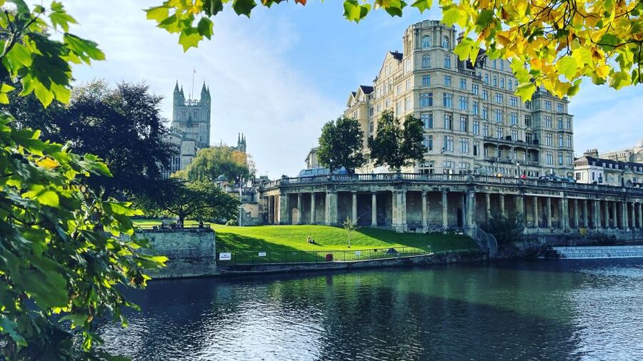 Bath: Walking Tour with Qualified Blue Badge Tourist Guide - How much history fits into two hours?