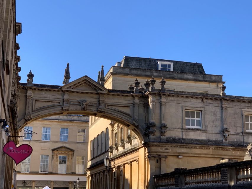 Bath: Walking Tour with Qualified Blue Badge Tourist Guide - Meeting at Abbey Churchyard