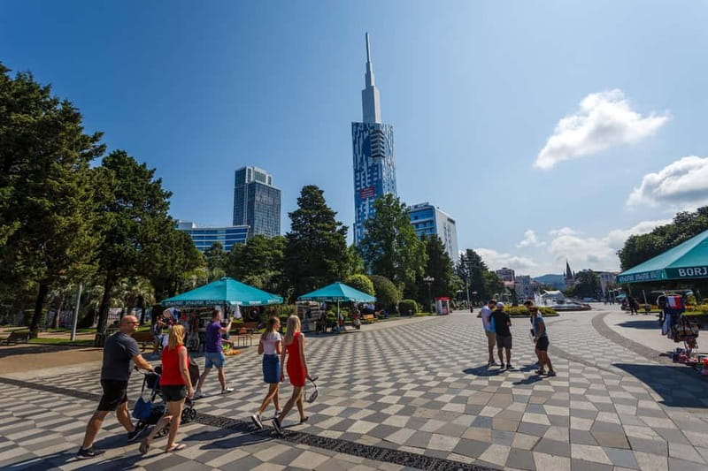 Batumi: Guided Walking Tour - Europe Square and the Medea statue