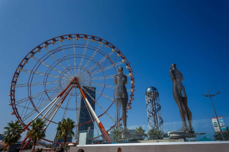 Batumi: Guided Walking Tour - Walking the boulevard and Dancing Fountains Park