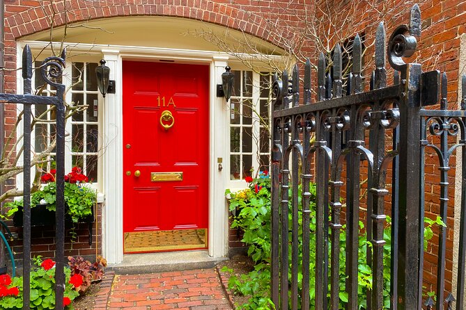 Beacon Hill Boston History + Photo Walking Tour (SMALL Group) - Boston Common and the Massachusetts State House