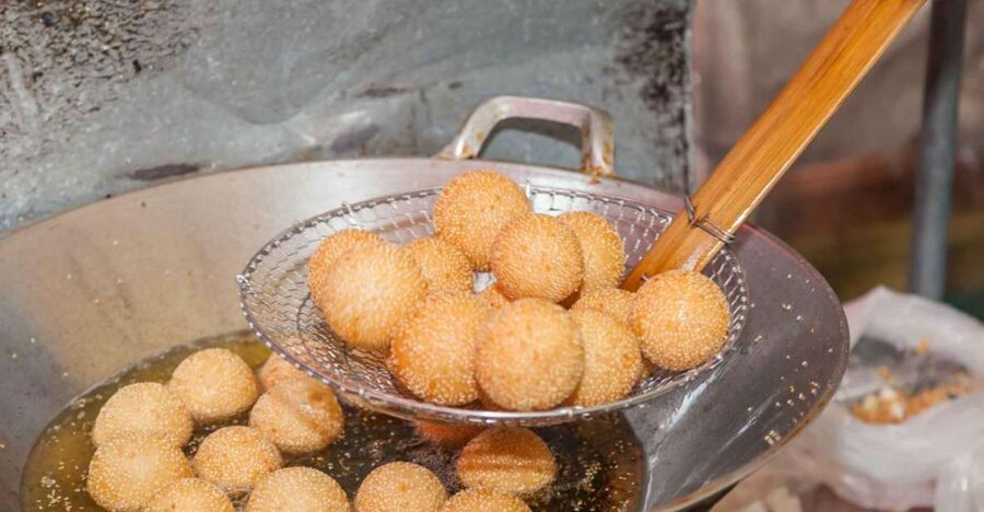 Beijing: Hutong Culinary Walking Tour with 15+ Tastings - Who should book this food walk?
