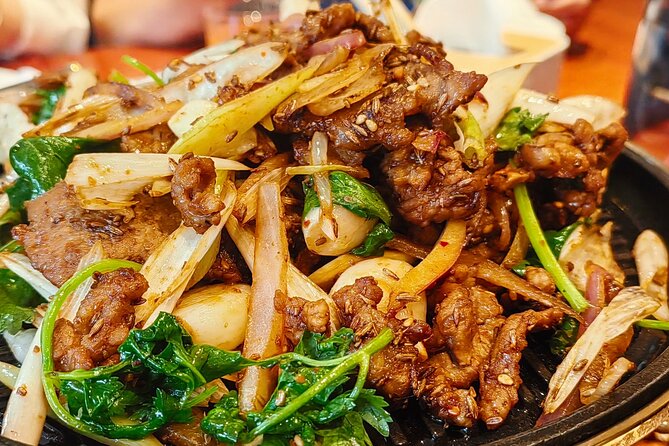 Beijing Walking Food Tour with a Local Friend - The private format changes the feel