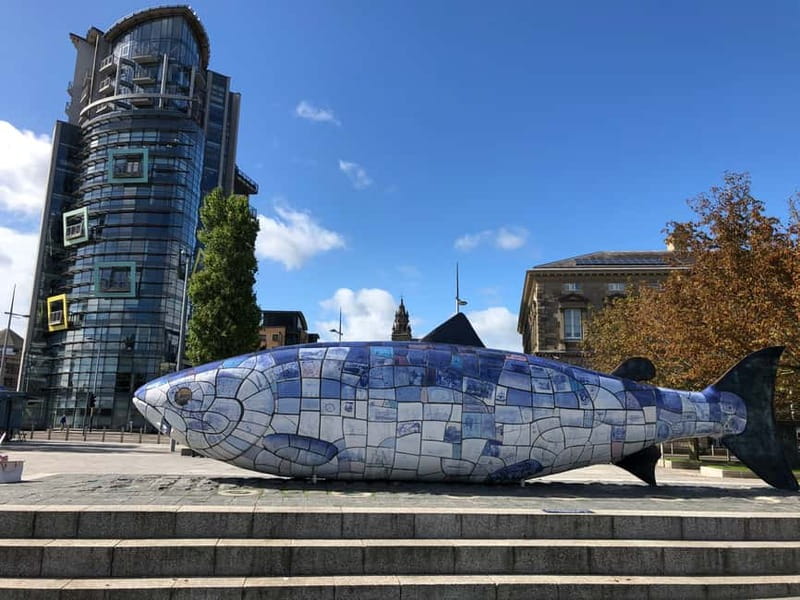 Belfast: Best of Belfast History, Culture & Art Walking Tour - The Troubles, handled as part of a larger story
