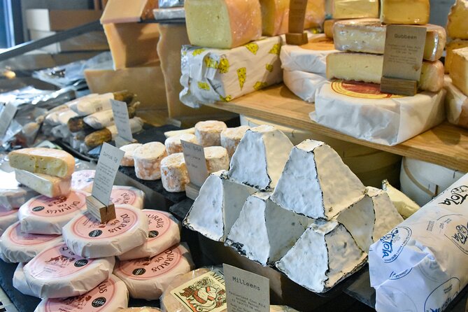 Belfast Centre Food Tour of 12+ Local Irish Dishes & Drinks - The guides make or break the walk