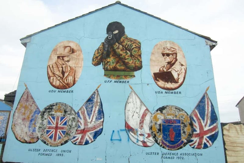 Belfast: Political Conflict 3-Hour Walking Tour - Reading the Falls Road murals