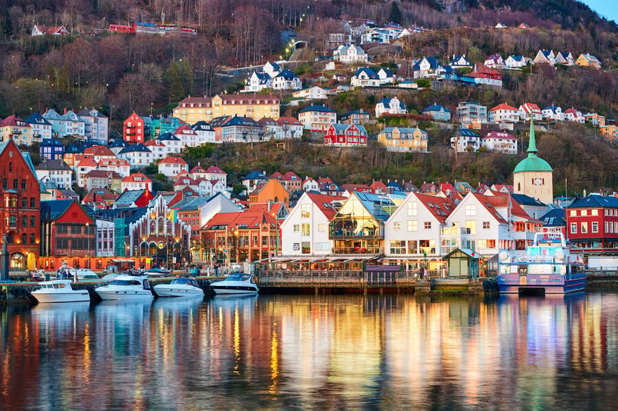 Bergen: Sightseeing Walking Tour with Ferry Ride - What makes this Bergen tour worth your time