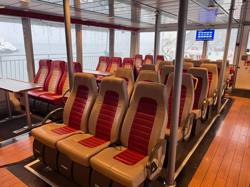 Bergen: Sightseeing Walking Tour with Ferry Ride - Torgallmenningen and Festplassen