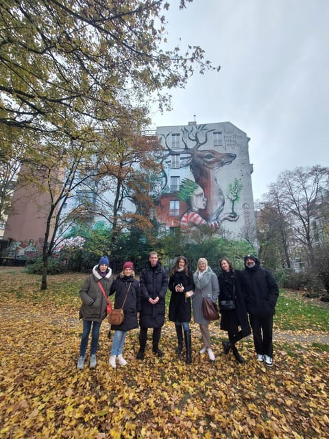 Berlin: Berlin Wall & East Side Gallery Walking Tour - The Berlin Wall Museum and the human story