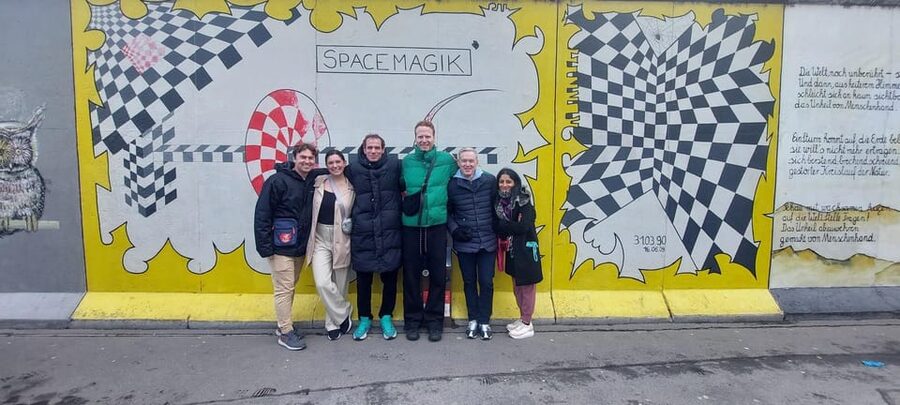Berlin: Berlin Wall & East Side Gallery Walking Tour - Starting near Warschauer Straße
