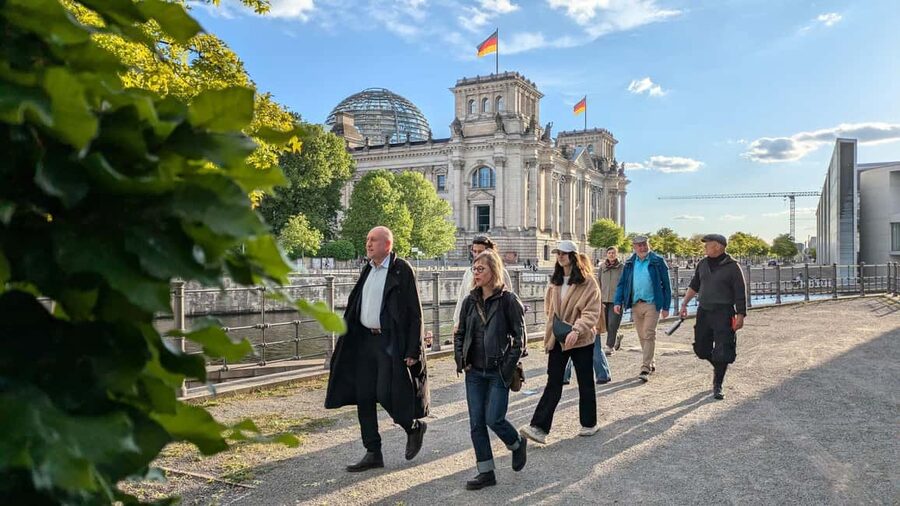 Berlin City walk Government District and Places of Democracy - Key points to know before booking