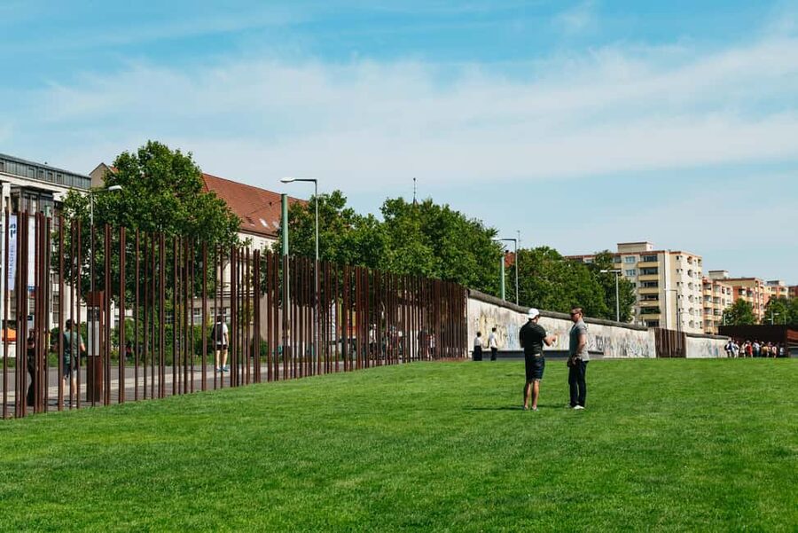 Berlin: Cold War Walking Tour on Berlin Wall Route - Following the original Wall route toward Prenzlauer Berg