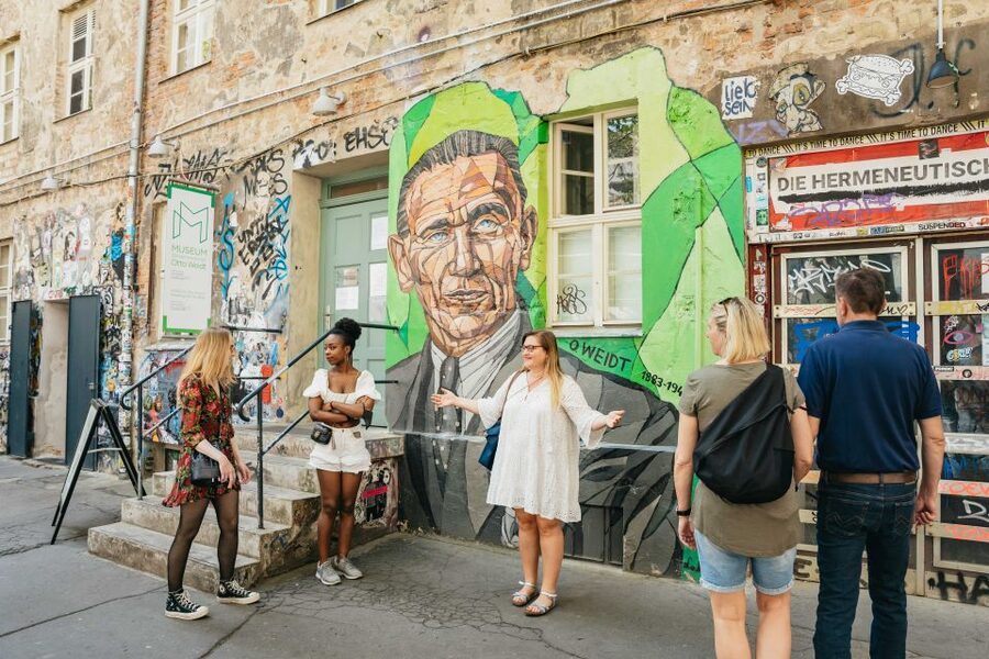 Berlin: Hidden Backyards Guided Walking Tour - What the guides add to the experience