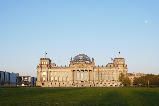 Berlin Highlights Private Guided Walking Tour - Facing the Holocaust Memorial and the Führerbunker site