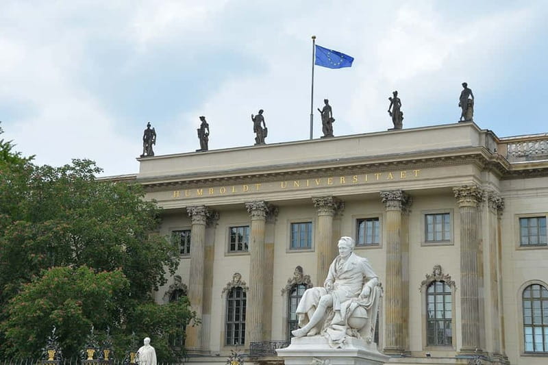 Berlin: Historic Center Walking Tour with a Real Berliner - Brandenburg Gate and the story of reunification