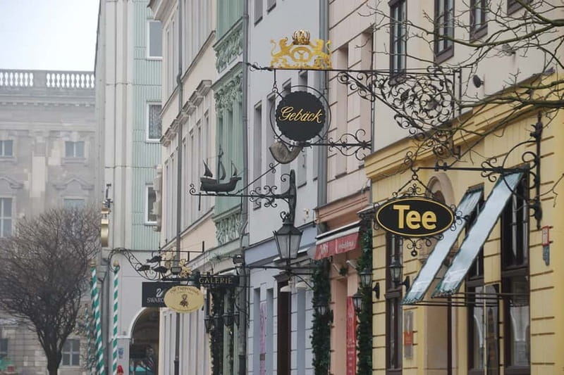 Berlin: Historic Center Walking Tour with a Real Berliner - Nikolaiviertel and Berlin’s first chapter