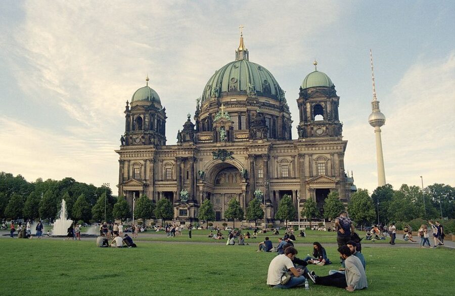 Berlin Historical Highlights Walking Tour - Unter den Linden and Bebelplatz show imperial Berlin