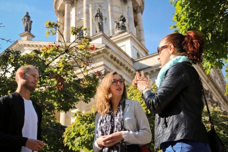 Berlin : Must-see attractions Walking Tour - The guide makes the difference