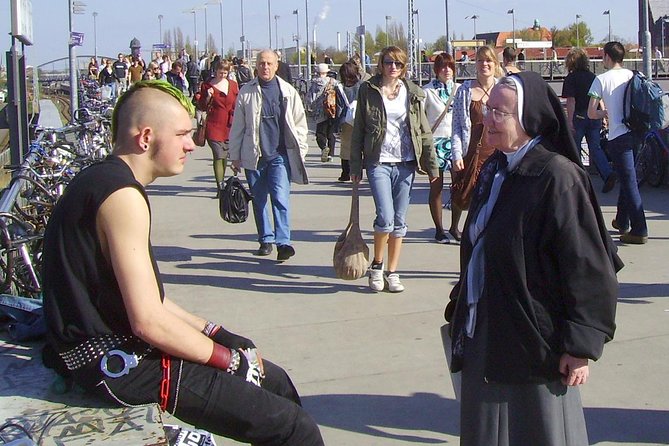 Berlin Off-the-Beaten-Path Walking Tour: Kreuzberg, Mitte and Friedrichshain - Mitte and Jewish Berlin through local stories