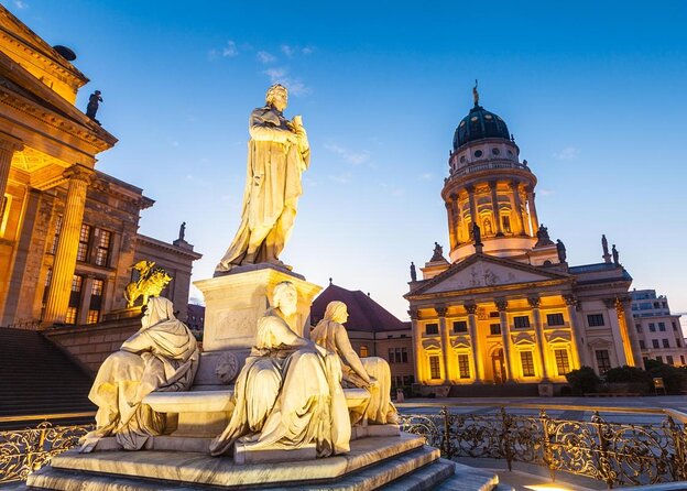 Berlin Private Complete History All Day Walking Tour - Why this six-hour route works