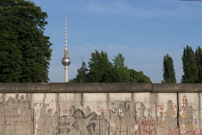 Berlin's Best: 2 Hour Walking Tour Third Reich and the Cold War - The Aviation Ministry and East Germany’s beginning