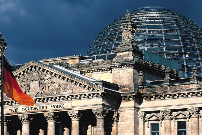 Berlin's Best: 2 Hour Walking Tour Third Reich and the Cold War - Soviet tanks in the Tiergarten