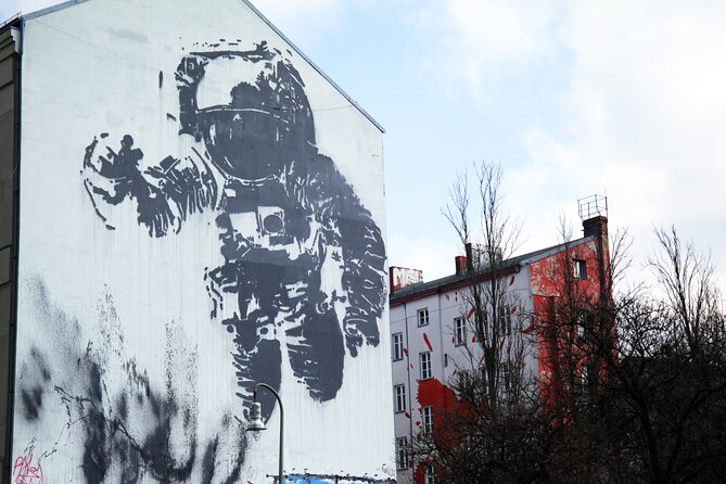 Berlin Street Art & Graffiti Walking Tour - Haus Schwarzenberg: art in a more intimate setting