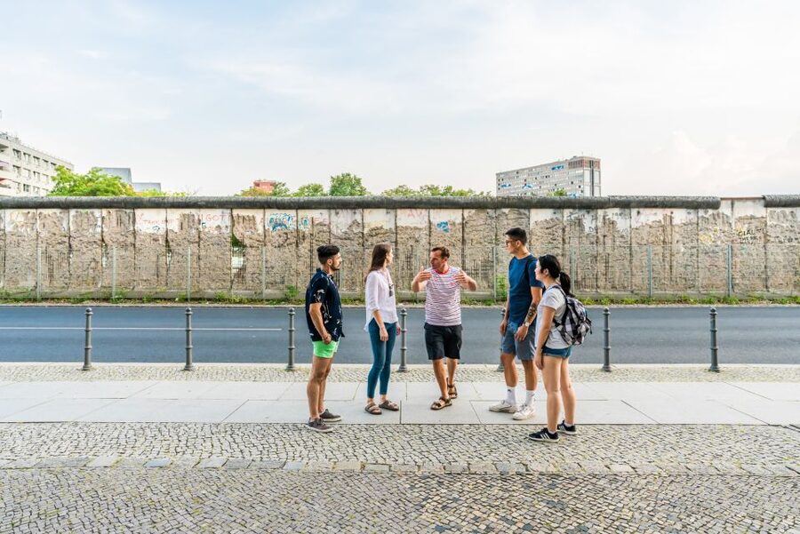 Berlin: Third Reich & Cold War Guided Walking Tour - Reichstag and the fire that changed Germany