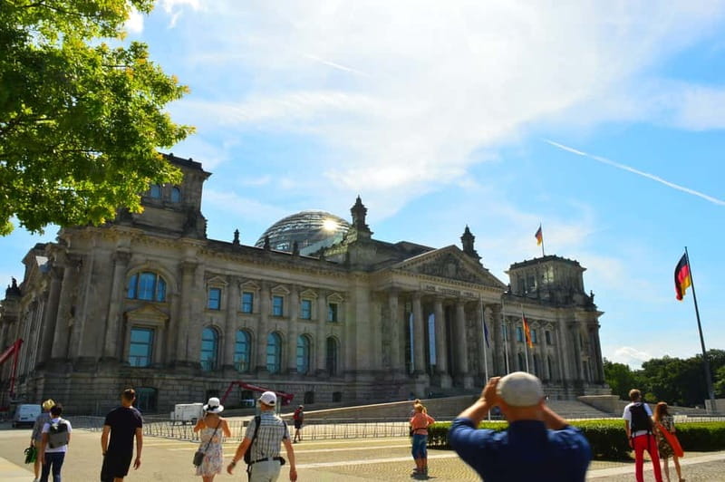 Berlin: Third Reich, Hitler, and WWII Walking Tour - The Reichstag and the final battle for Berlin