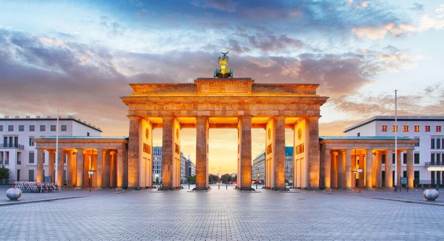 Berlin: Walking Tour of the Top 10 Sightseeing Attractions - Why this two-hour route works well