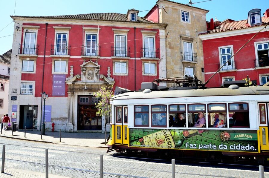 Best of Lisbon Walking Tour: Rossio, Chiado & Alfama - Restauradores and the story behind Portuguese independence