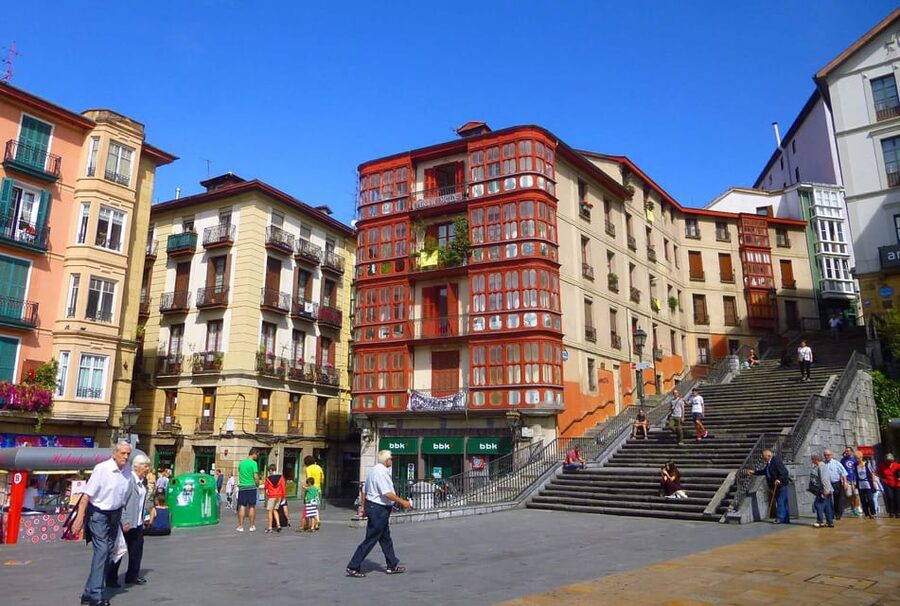 Bilbao old town walking tour - Unamuno Miguel Plaza and the smaller streets
