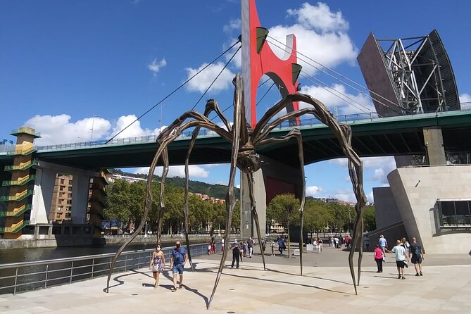 Bilbao Walking Small Group Tour - What the guides add to the walk