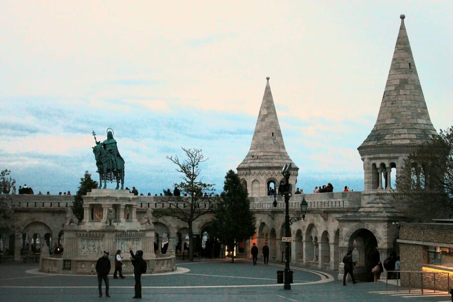 BloodThirsty Hungary: Walking tour & Dark Historical Stories - Matthias Church and Fisherman’s Bastion