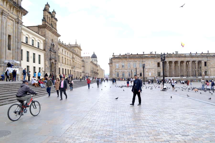 Bogotá: Guided La Candelaria Walking Tour - Why La Candelaria is the right place to begin