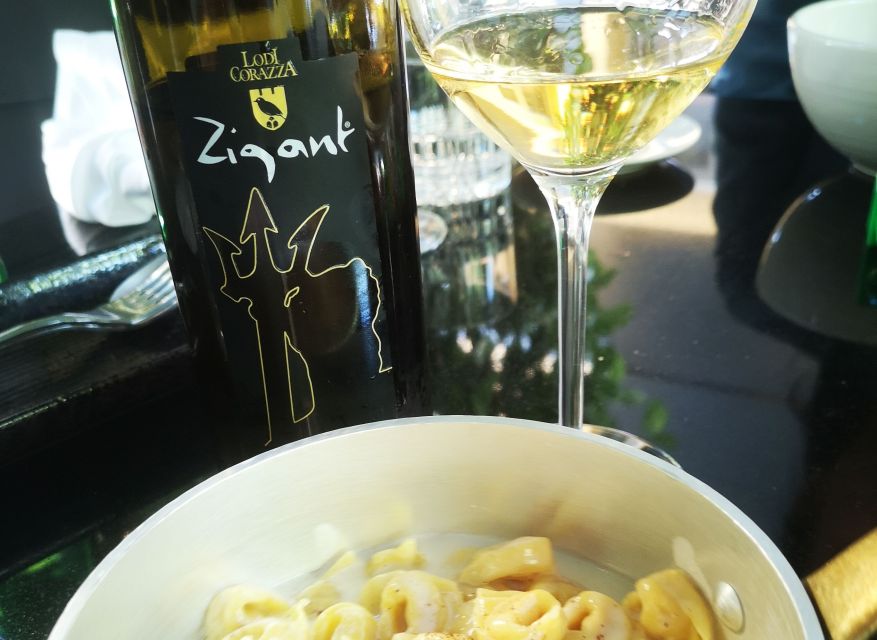 Bologna: City Center Guided Wine Walking Tour - From enoteca to osteria