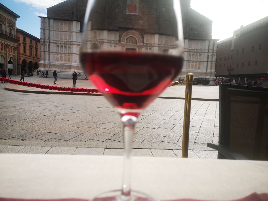 Bologna: City Center Guided Wine Walking Tour - How much value do you get for $70?
