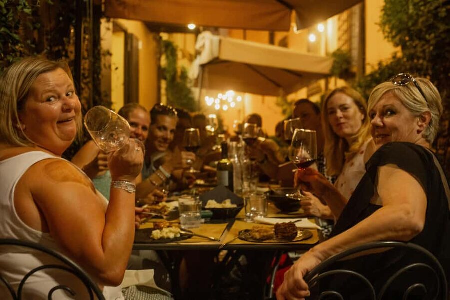 Bologna: Dinner, Wine & Tastings Walking Tour - The Two Towers and a pasta tasting